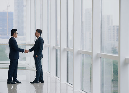 欺人亦是自欺，此又是自欺之甚者